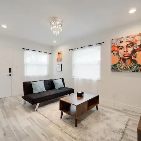 Modern Bayshore Home 46